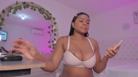 Snapshot of emma_rules99 chatting on 11/14/25, 12:37 Emma online show from 11/14/25, 12:37