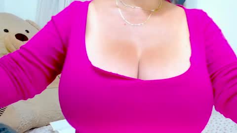 emma_saenzz online show from 12/22/25, 03:36