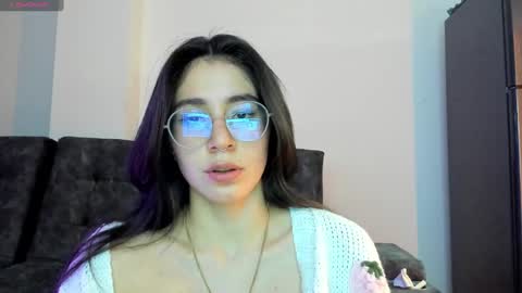 Emma online show from 12/03/24, 01:19