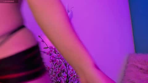 EMMA  online show from 12/02/25, 11:45