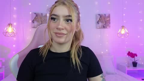 Snapshot of emma_softt chatting on 04/08/26, 05:51 Emma Softt online show from 04/08/26, 05:51