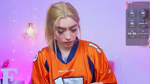 Snapshot of emma_softt chatting on 05/18/26, 01:02 Emma Softt online show from 05/18/26, 01:02
