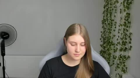 Emma online show from 07/26/26, 12:01