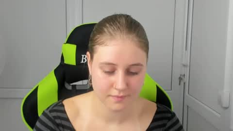 Emma online show from 07/28/26, 11:17