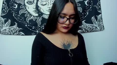 Snapshot of emma_timli1 chatting on 10/08/25, 06:16 Emma online show from 10/08/25, 06:16