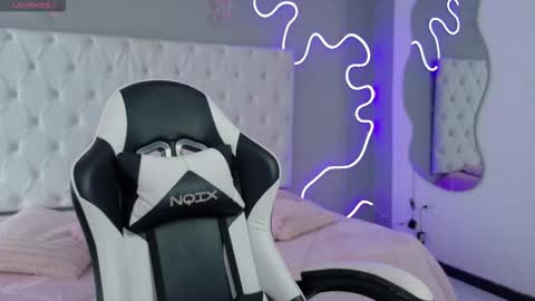 emma_visconti online show from 09/24/25, 12:41