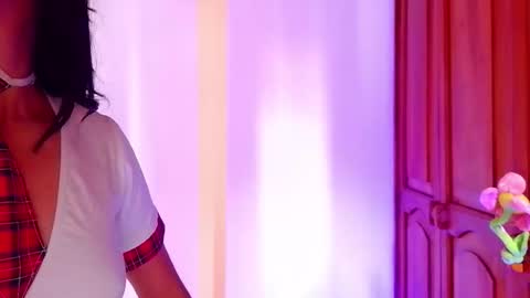 Emma web online show from 10/15/25, 04:40