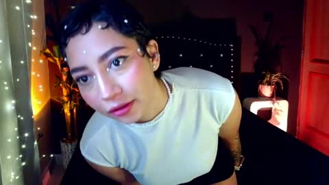 Emma web online show from 04/29/26, 01:04