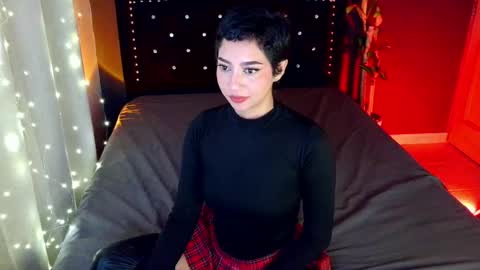 Emma web online show from 05/15/26, 02:24