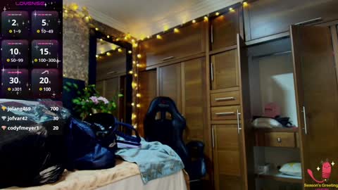Emma online show from 12/10/24, 01:43