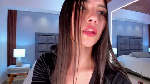 Emma  Everyday From 0530 to 1430 Col Time online show from 12/19/24, 05:29