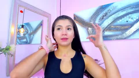 Snapshot of emmaa_sandoval chatting on 11/08/25, 07:12 Emma online show from 11/08/25, 07:12