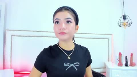 Emma  online show from 05/02/26, 07:41
