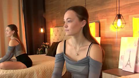 EmmaCamm online show from 11/09/25, 09:29