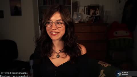 Snapshot of emmachoice chatting on 10/13/25, 09:26 emmachoice online show from 10/13/25, 09:26