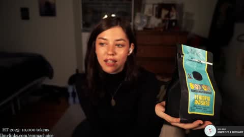 Snapshot of emmachoice chatting on 10/14/25, 09:04 emmachoice online show from 10/14/25, 09:04