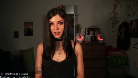 Snapshot of emmachoice chatting on 10/21/25, 09:04 emmachoice online show from 10/21/25, 09:04