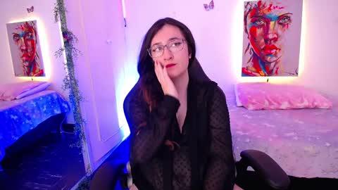Emma Claire online show from 09/09/25, 10:09