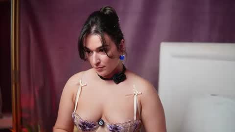  Emma  online show from 07/14/26, 08:36