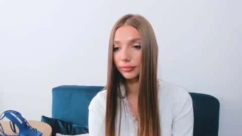 Snapshot of emmadesire chatting on 09/28/25, 01:16 emmadesire online show from 09/28/25, 01:16