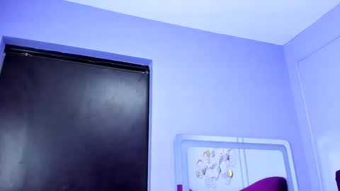 emmaebony_ online show from 11/14/25, 10:25