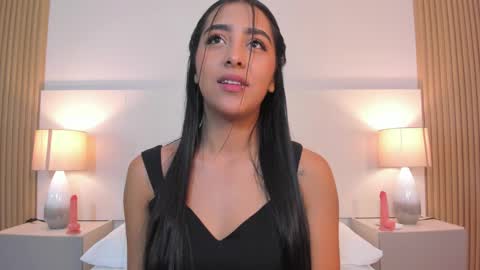emmaespencer  online show from 04/25/26, 11:35