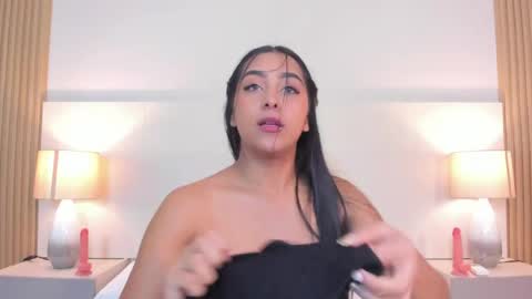 emmaespencer  online show from 04/25/26, 01:41