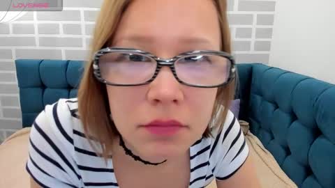 Snapshot of emmaethereal chatting on 02/02/26, 01:37 Emma 3 online show from 02/02/26, 01:37