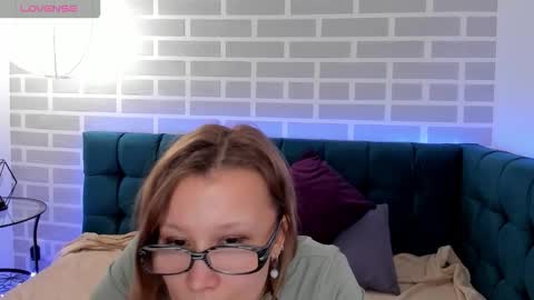 Snapshot of emmaethereal chatting on 02/03/26, 06:22 Emma 3 online show from 02/03/26, 06:22