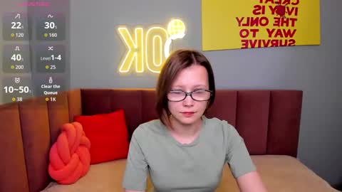 Snapshot of emmaethereal chatting on 03/19/26, 01:42 Emma 3 online show from 03/19/26, 01:42