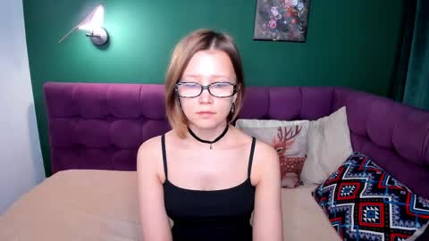 Snapshot of emmaethereal chatting on 05/02/26, 01:32 Emma 3 online show from 05/02/26, 01:32