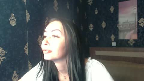 EmmaGoldX online show from 06/18/26, 06:13