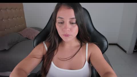 Snapshot of emmagrace99 chatting on 12/13/24, 10:45 Jennifer online show from 12/13/24, 10:45