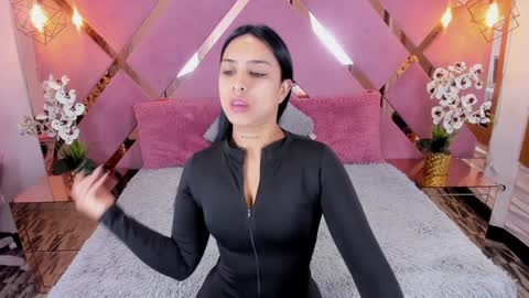 EMMA HILL online show from 12/20/24, 11:10