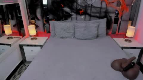 Snapshot of emmahill1 chatting on 10/22/25, 11:10 EMMA HILL online show from 10/22/25, 11:10