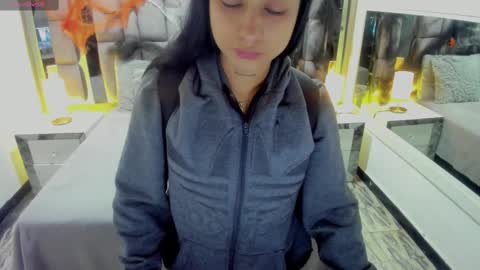 Snapshot of emmahill1 chatting on 10/24/25, 10:55 EMMA HILL online show from 10/24/25, 10:55