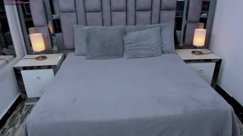 Snapshot of emmahill1 chatting on 11/27/25, 11:12 EMMA HILL online show from 11/27/25, 11:12