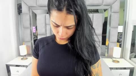 EMMA HILL online show from 06/02/26, 11:01