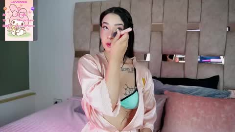 Snapshot of emmajohanson chatting on 11/17/25, 06:35 emmajohanson online show from 11/17/25, 06:35