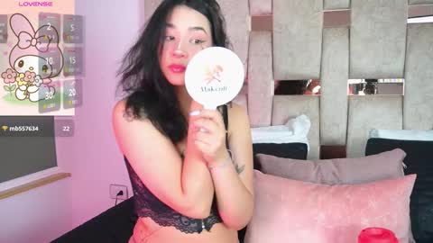 Snapshot of emmajohanson chatting on 11/24/25, 07:02 emmajohanson online show from 11/24/25, 07:02