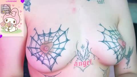 Snapshot of emmajohanson chatting on 11/27/25, 06:54 emmajohanson online show from 11/27/25, 06:54