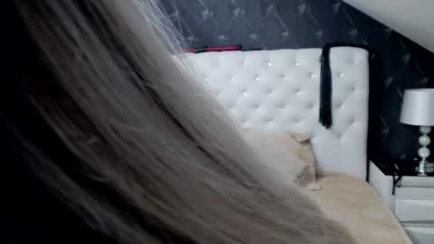 Emma Mavis online show from 11/03/25, 05:42