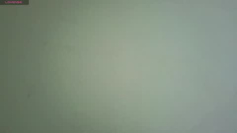 Snapshot of emmamiller__ chatting on 05/02/26, 10:53 online show from 05/02/26, 10:53