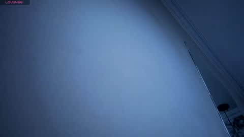 Snapshot of emmamiller__ chatting on 05/19/26, 11:05 online show from 05/19/26, 11:05