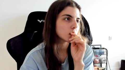 Emma online show from 04/05/26, 01:08