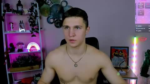 Snapshot of emmanuel_shine chatting on 04/26/26, 07:11 Emmi online show from 04/26/26, 07:11