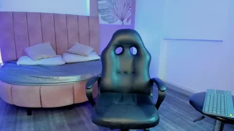   online show from 03/01/25, 10:53