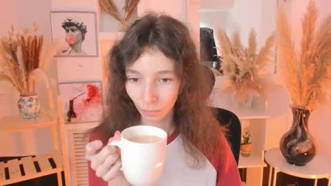 Snapshot of emmanuellbrown chatting on 09/27/25, 04:28 emmanuellbrown online show from 09/27/25, 04:28