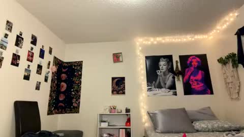 emmaraee online show from 07/19/26, 10:46