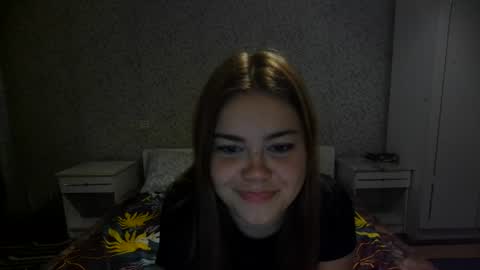 Snapshot of emmarose699 chatting on 07/25/26, 07:50 EmmaRosse online show from 07/25/26, 07:50